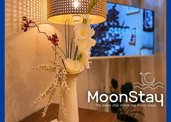 Moonstay *